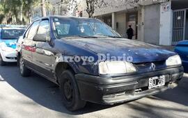 El auto de "los mecheros". El rodado quedó secuestrado y fue trasladado a la comisaría. Foto: Jorge David Cuello