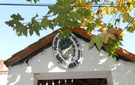 Imagen de Alvear: Volvió a su casa y se encontró con que le habían llevado hasta el auto