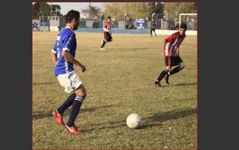 Renzo Ovando: Buen partido, fuerza, despliegue y contenci&oacute;n para Athletic