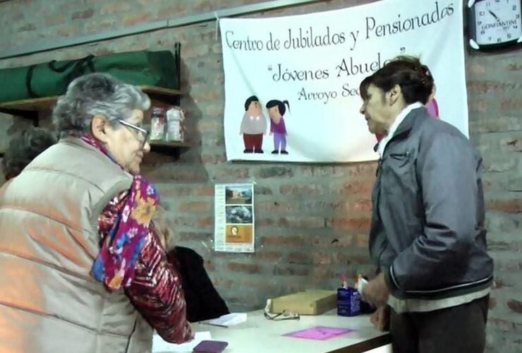 Imagen de Se redujo la cantidad de mercadería en los bolsones que entregan en Jóvenes Abuelos