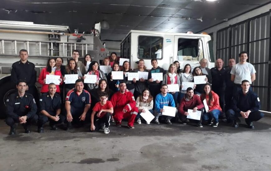 Todos para la foto!. Finalizado el curso se entregaron los certificados de asistencia y hubo foto grupal