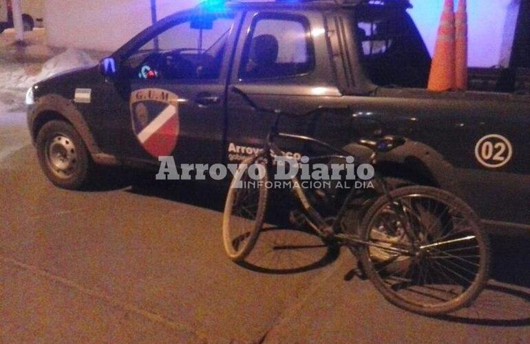 La bici. Se trata de una bicicleta playera que quedó a resguardo de la GUM.