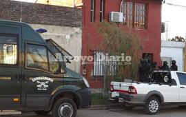 Uno de los lugares. Los uniformados en San Nicol&aacute;s al 700.