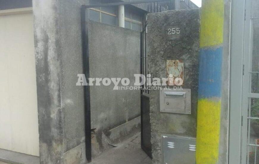 En este lugar. El robo ocurri&oacute; en una casa interna de calle Gaboto al 200. Foto: Nicol&aacute;s Trabaina
