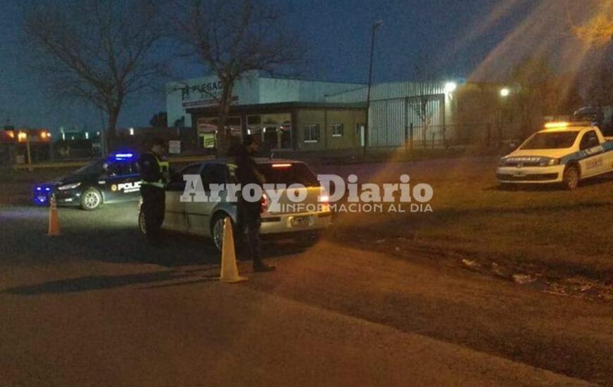 En el acceso. Este fue uno de los puestos que se mont&oacute; ayer.