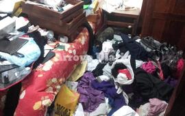 Le revolvieron todo. As&iacute; qued&oacute; la habitaci&oacute;n principal de la casa robada.