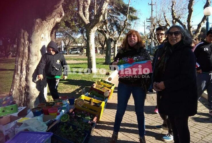 Imagen de La Escuela Especial compartió jornada en la Plaza