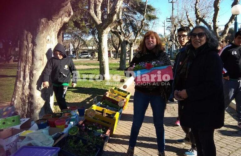Imagen de La Escuela Especial compartió jornada en la Plaza