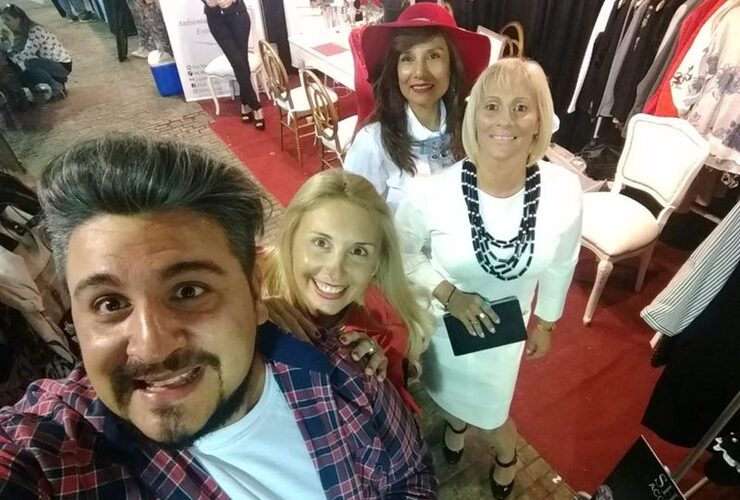 Imagen de Mega Desfile en el Mes Aniversario de Yo Mujer