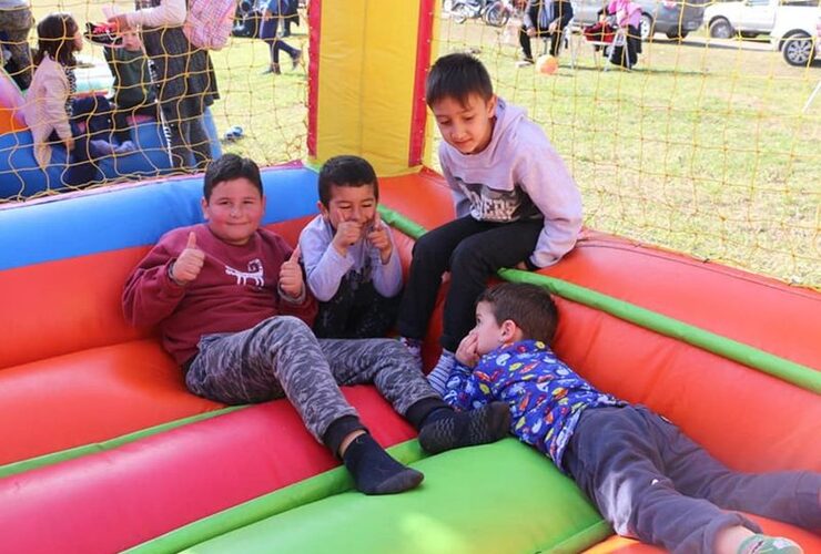 Niños en el Barrio Playa Hermosa. Foto: Municipalidad FB