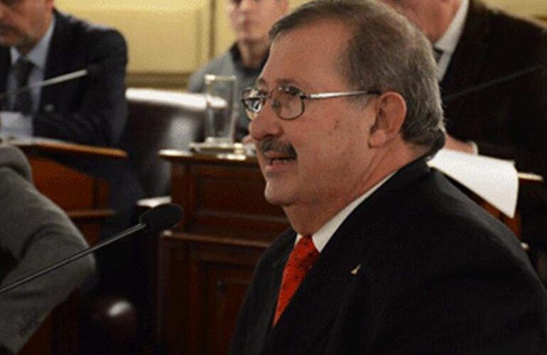 Senador Miguel Ángel Cappiello.