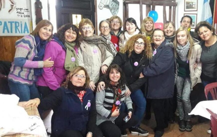 Imagen de Reinas Tejedoras, mujeres que no paran de ayudar