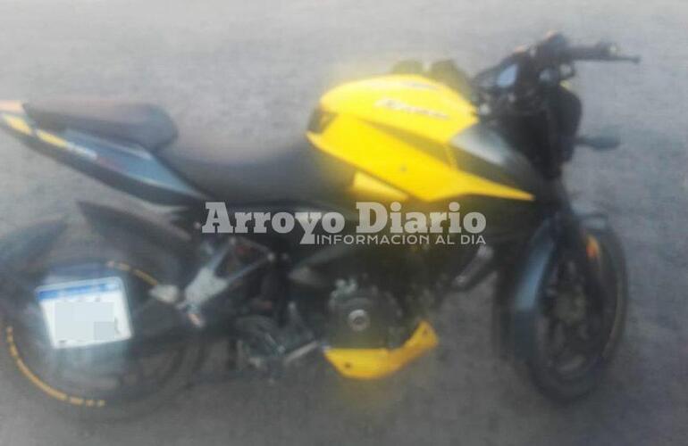 La moto que result&oacute; secuestrada.
