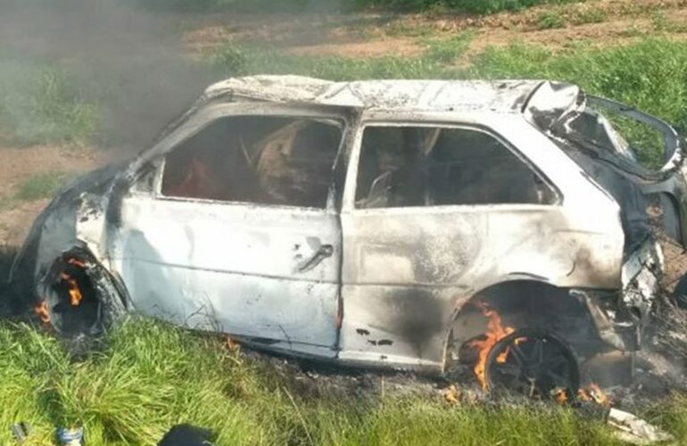 Así quedó el vehículo siniestrado en la ruta 90. Foto: La Capital