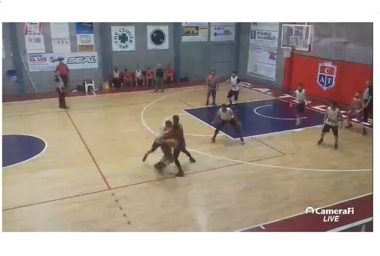 Imagen de Básquet: Talleres Vs Garibaldi