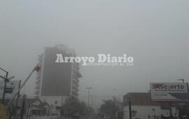 Imagen de Visibilidad reducida por niebla en la ciudad