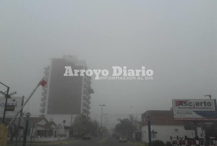 Imagen de Visibilidad reducida por niebla en la ciudad