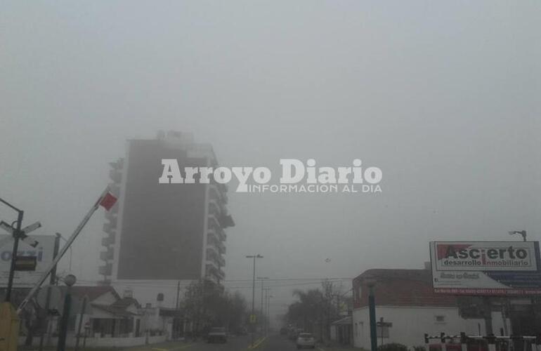 Imagen de Visibilidad reducida por niebla en la ciudad