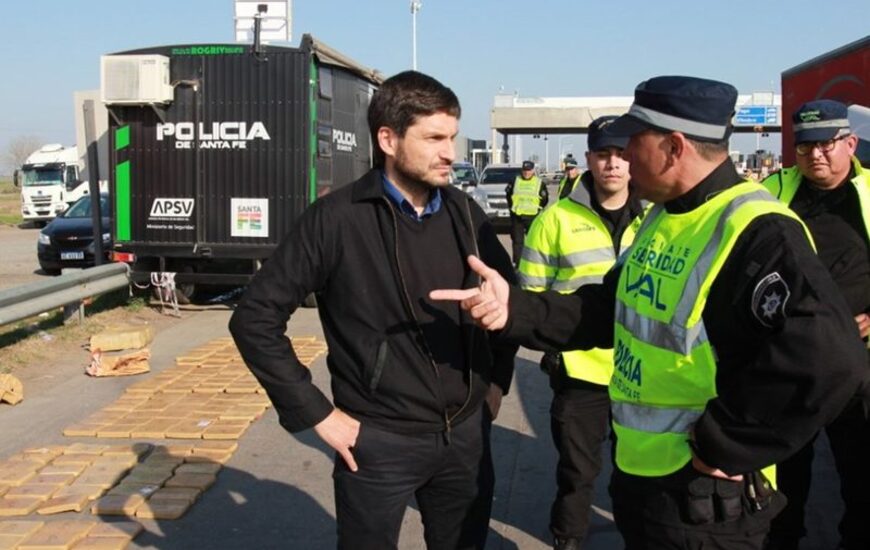 Imagen de Polic&iacute;a de Seguridad Vial (PSV) secuestr&oacute; un cargamento de 392 kg de droga en Autopista Rosario C&oacute;rdoba