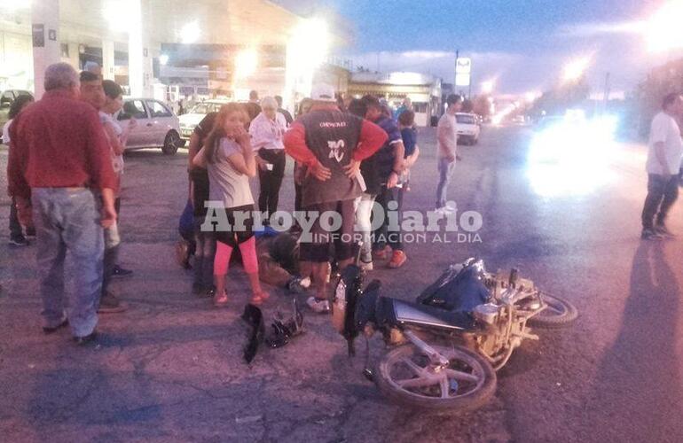 Imagen de Choque entre camioneta y moto