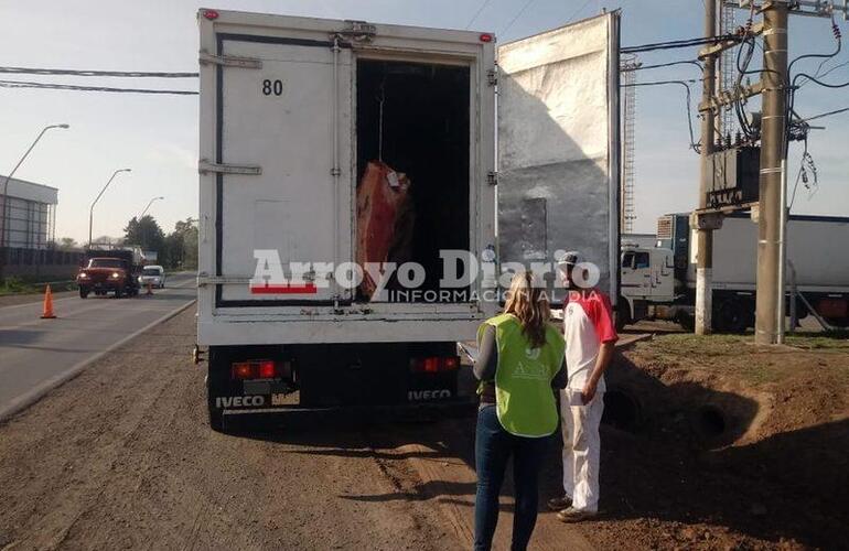 Acceso norte por Ruta 21. Personal municipal efectuó controles en distintos ingresos a la ciudad.