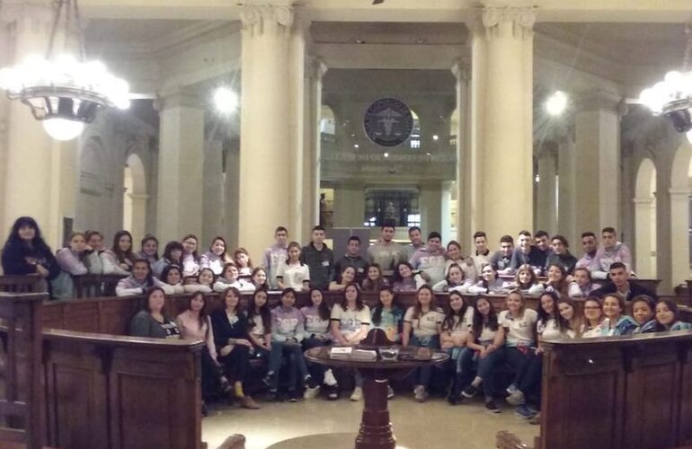 Los de 5to. Los alumnos de 5to año viajaron a Rosario.