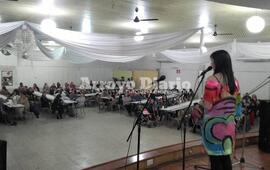 Jornada especial. As&iacute; comenzaba la noche con el gran anuncio.