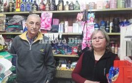 Casi 30 años. El matrimonio hace muchísimos años que tiene el almacén.