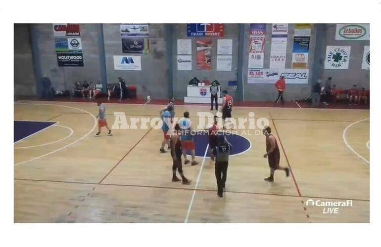 Imagen de Básquet: Talleres Vs Tiro Suizo