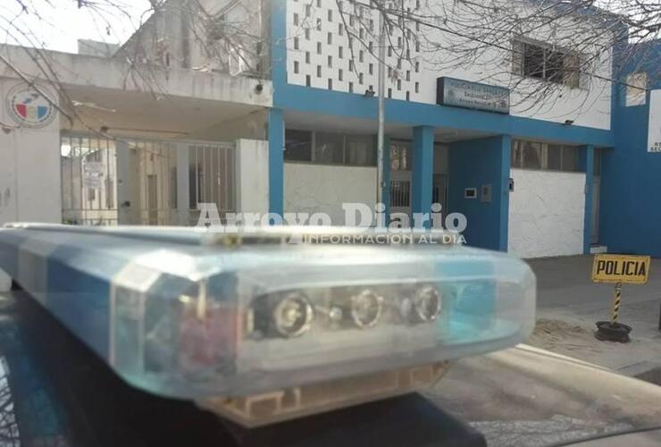 A la comisaría. Tras descubrir el faltante, enseguida se presentaron en la comisaría 27ma donde dejaron constancia del robo.