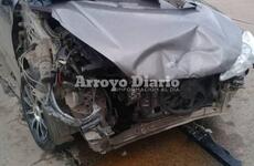 Imagen de Fuerte choque entre dos veh&iacute;culos