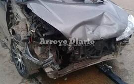 Imagen de Fuerte choque entre dos vehículos