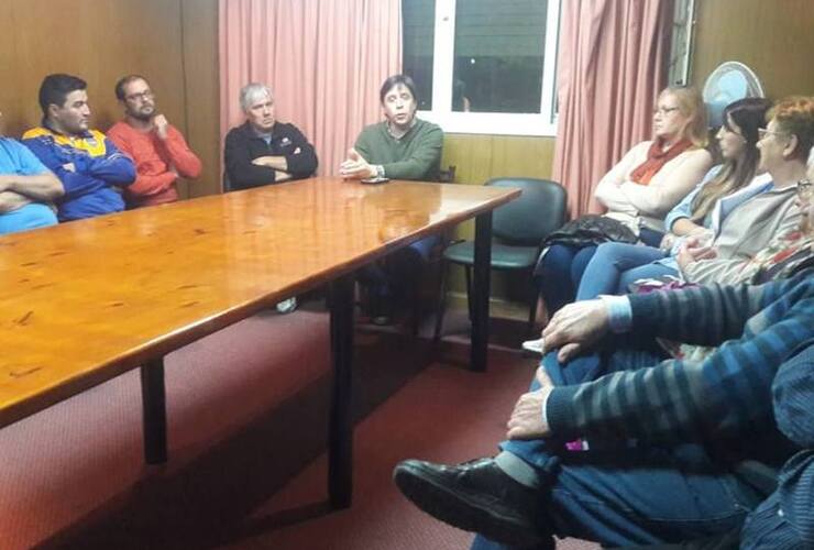 Imagen de Reuni&oacute;n entre las instituciones de Fighiera