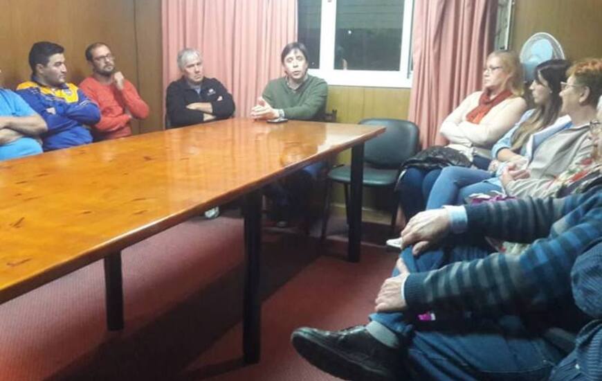 Imagen de Reuni&oacute;n entre las instituciones de Fighiera