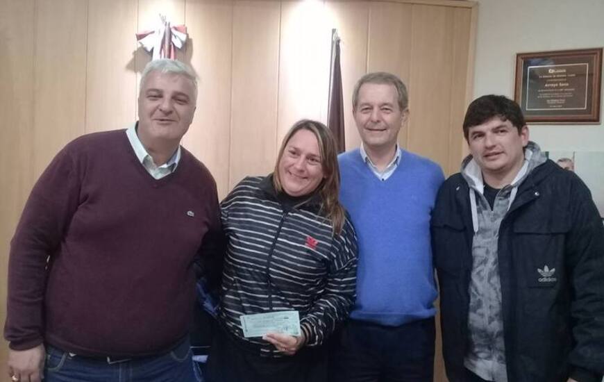 Rostros felices. Durante a&ntilde;os estas familias esperaron este momento.