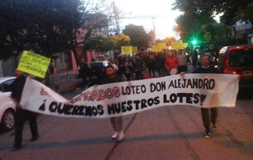 Pac&iacute;ficos pero decididos. Los vecinos salieron nuevamente a las calles y se hicieron escuchar.