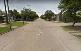 La zona. El hecho de asalto a una vecina y su nieto ocurrió ayer en San Martín y Sargento Cabral. Foto: Google Maps