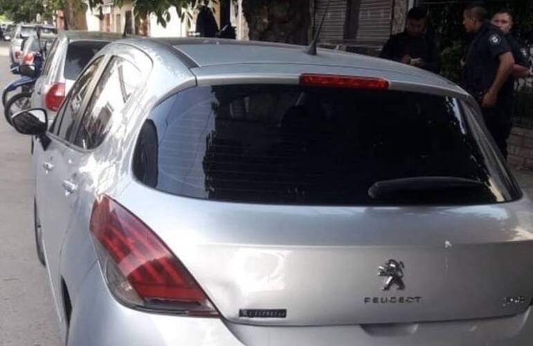 La chiquita qued&oacute; durante varias horas en la parte trasera del auto.