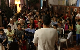 A Full. El Guillermo Furlong lleno por el cierre de los tres talleres