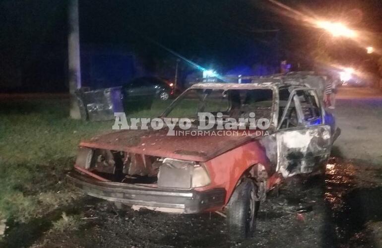 Imagen de Incendio de un autom&oacute;vil en Barrio San Cayetano