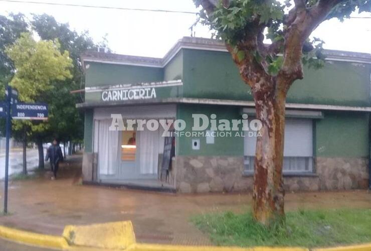 Unos 20 años. René Giannini es uno de los comerciantes más conocidos de la ciudad, hace más de dos décadas que tiene carnicería.