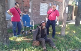 Ayer por la mañana. Martín antes de que fuera trasladado por AMAS al hospital local.