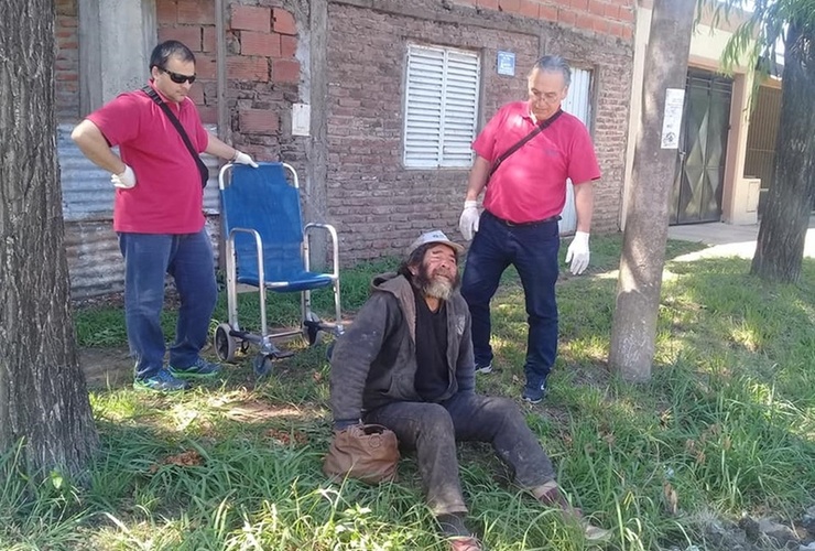 Ayer por la mañana. Martín antes de que fuera trasladado por AMAS al hospital local.