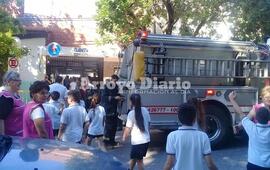 Imagen de Simulacro de incendio en la Escuela Santa Lucía