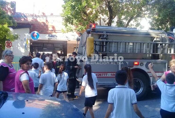 Imagen de Simulacro de incendio en la Escuela Santa Lucía