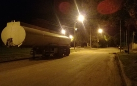 Imagen de Denuncia que un vecino usa de estacionamiento el acceso al Barrio G&uuml;emes