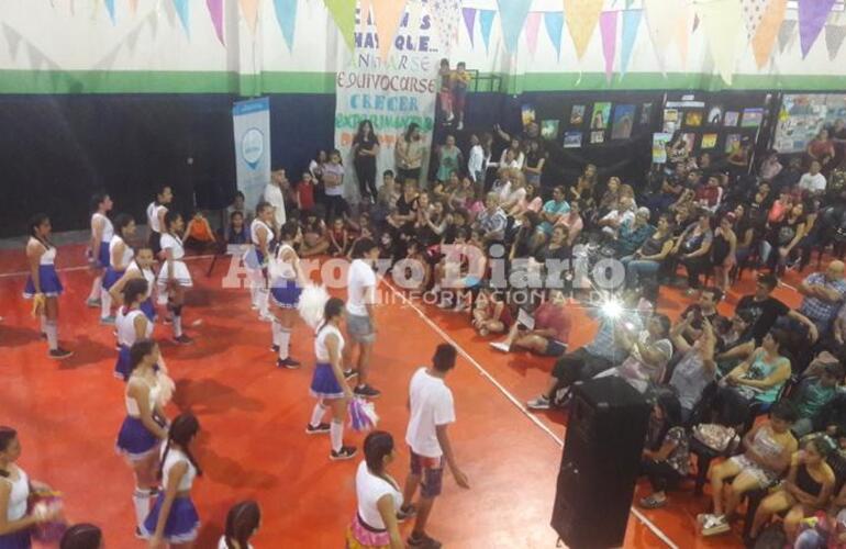 Un centenar de personas se hicieron presentes en el evento.