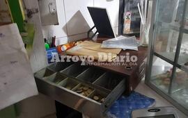 Imagen de Salieron a pasar un rato en familia, regresaron y los hab&iacute;an saqueado