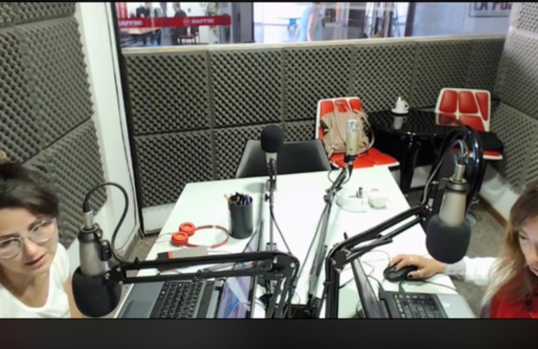 Imagen de Emisión EN DIRECTO de Dos & Pico, Radio Extremo 106.9