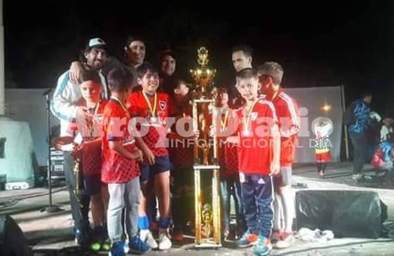 32 equipos participaron del torneo interclubes.